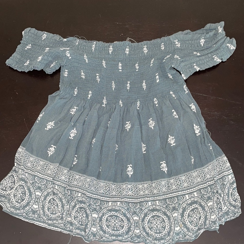 Off the shoulder tunic top with cinched top (Size S)